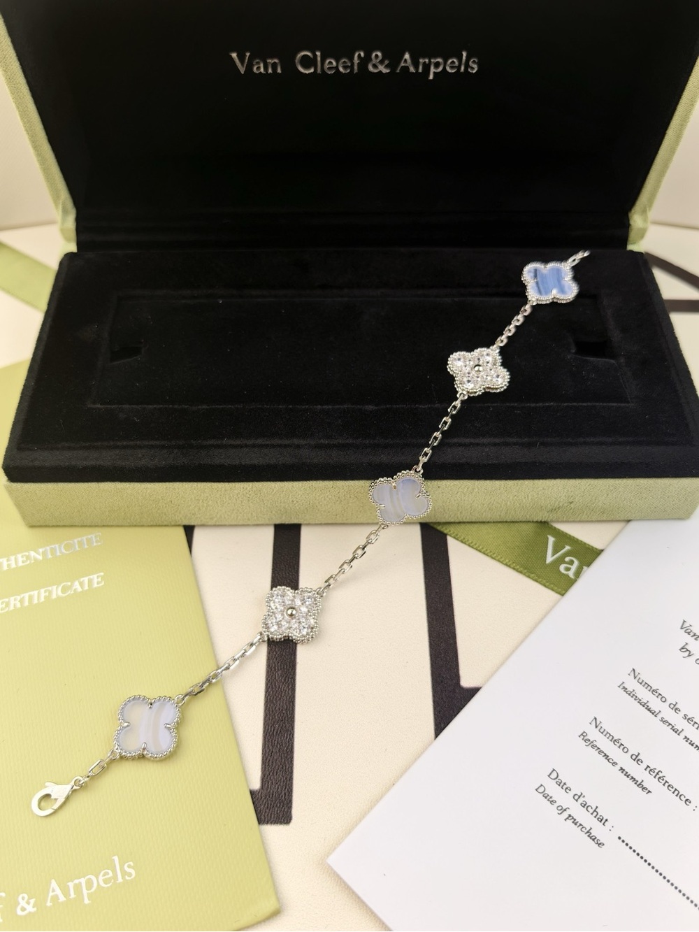 ✨Van Cleef & Arpels Vintage Alhambra Blue Lace Agate Bracelet